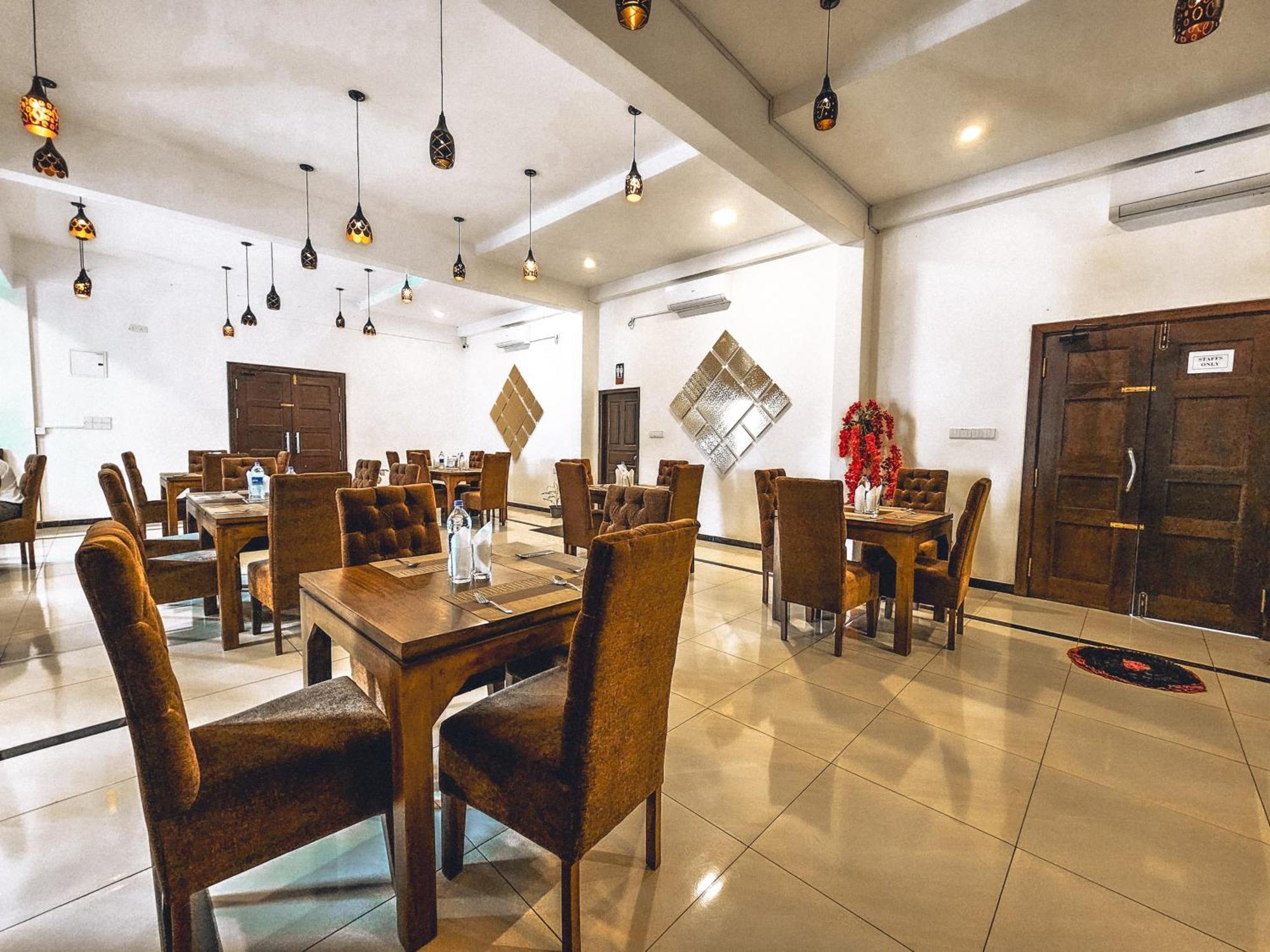 Hotel Northway Vavuniya Εξωτερικό φωτογραφία